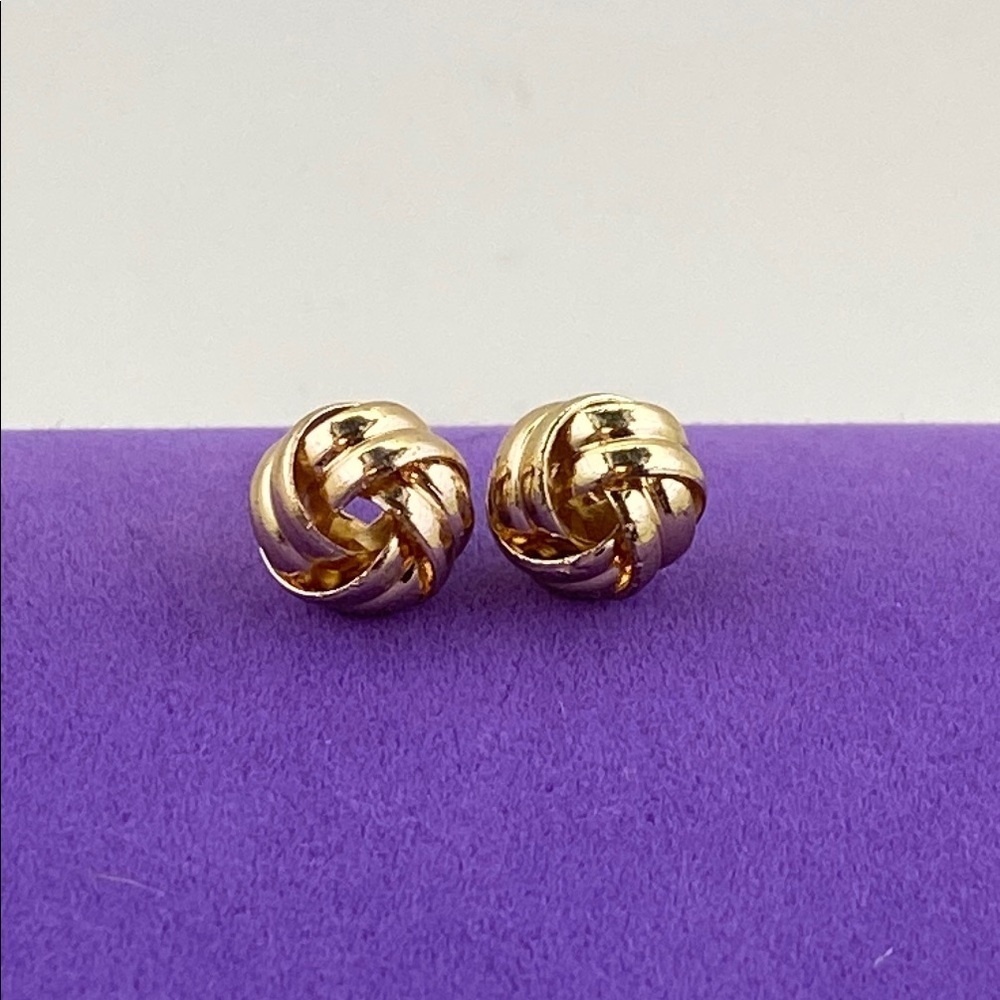 💛 Elegant Gold Plated Love Knot Earrings